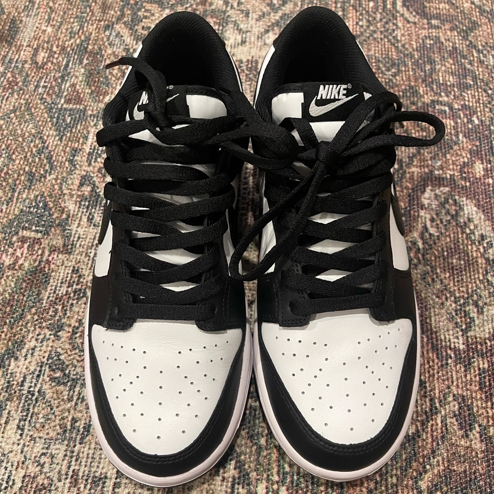 Nike low dunks pandas